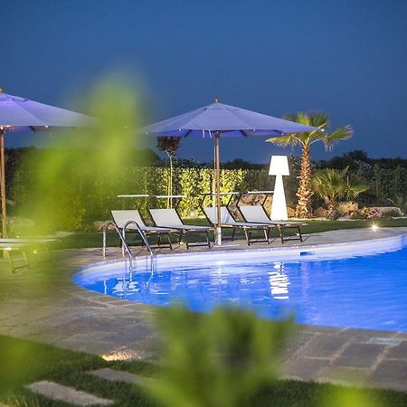 Le Scuderie - Castello Monaci Bed & Breakfast Salice Salentino Exterior photo
