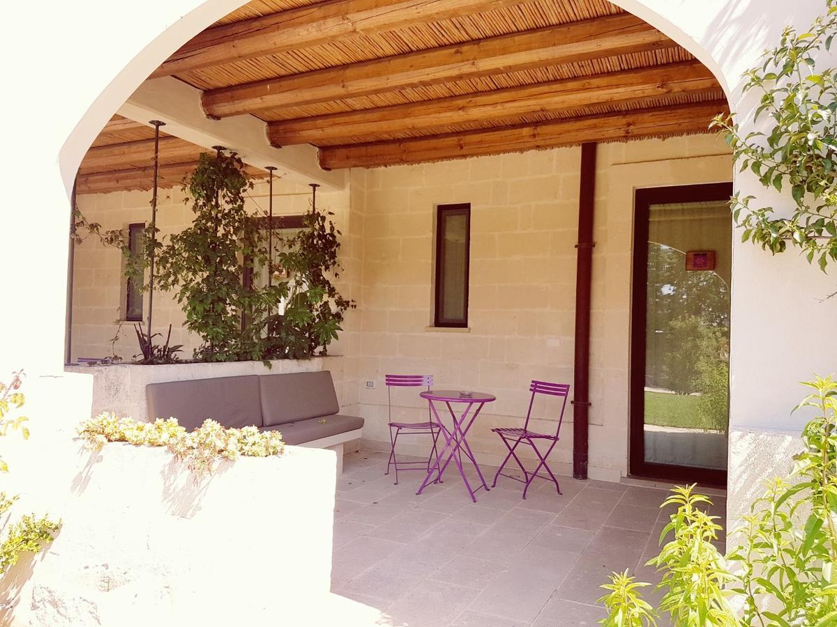 Le Scuderie - Castello Monaci Bed & Breakfast Salice Salentino Exterior photo